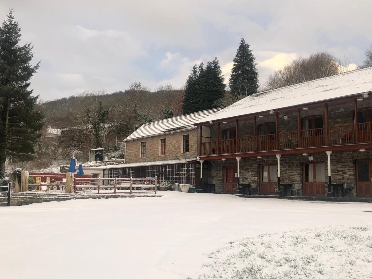 The Falcon Retreat